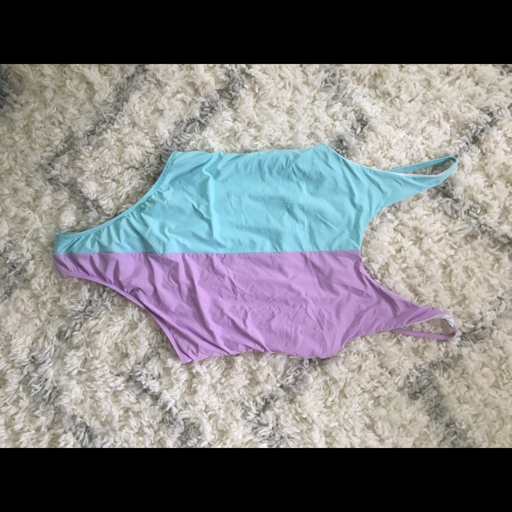 One piece bathing suit